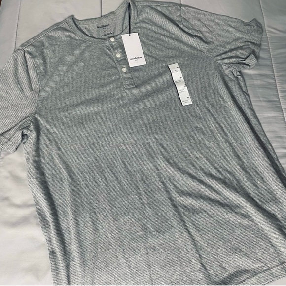 Goodfellow Button Tee - Picture 2 of 3